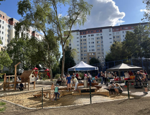 Neu gestalteter Innenhof in der Wohnanlage 1b eröffnet